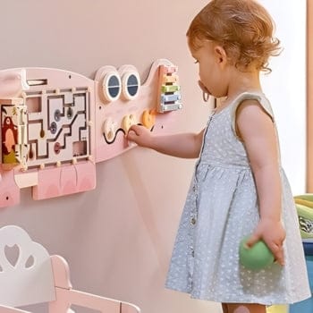 Espace éveil  Busy Board Mural - Hélène